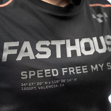 Load image into Gallery viewer, Womens Sand Cat Jersey