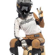 Load image into Gallery viewer, Women's Elrod Stay Golden Jersey