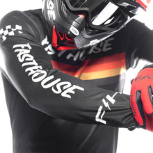 Load image into Gallery viewer, Carbon Force LS Jersey - Black
