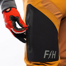 Load image into Gallery viewer, Sanguaro Cargo Pant - Camel
