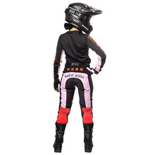 Load image into Gallery viewer, Women&#39;s Speed Style Karma Pant
